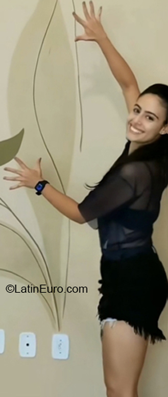 Date this nice looking Brazil girl Kelly from Cidadela BR12181