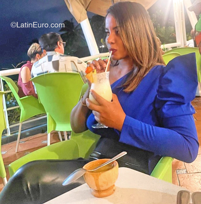 Date this charming Dominican Republic girl Pam from República Dominicana DO41183
