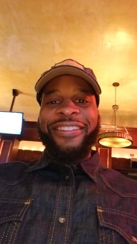 Date this foxy United States man Chuma from Dallas US21939