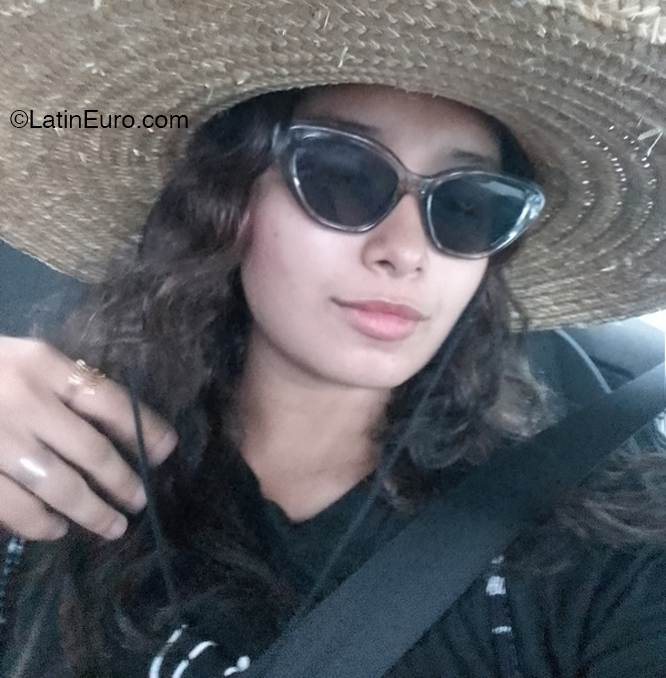 Date this sensual Panama girl Cassi from Panamá City PA1337