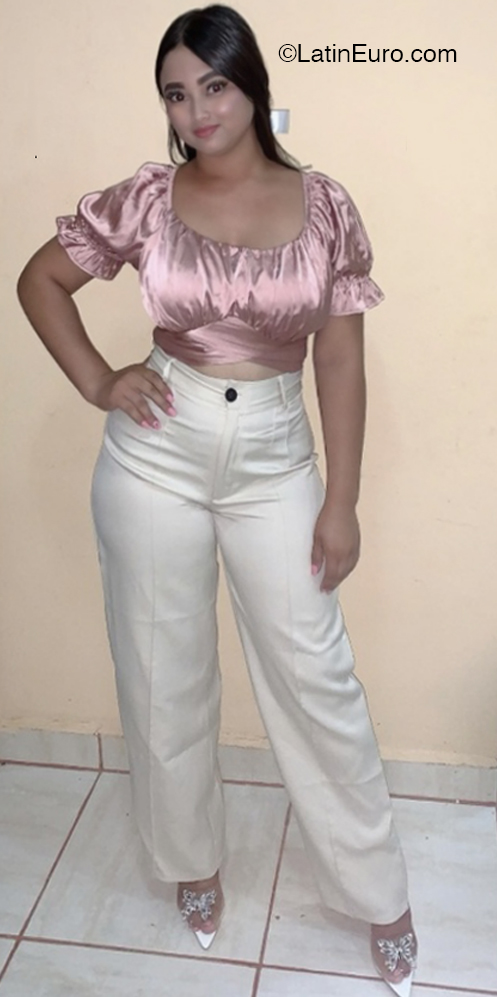 Date this happy Dominican Republic girl Rosalba from Santo Domingo DO41208