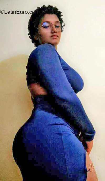 Date this lovely Dominican Republic girl Darianna from Santo Domingo DO46225