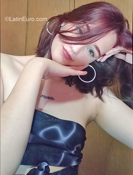 Date this georgeous Bahamas girl Vik from  AR919