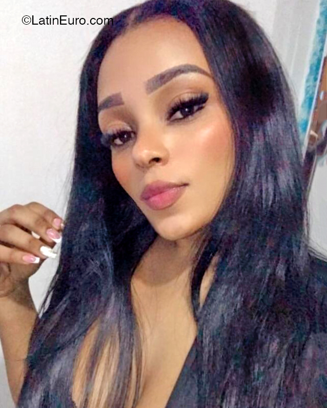 Date this foxy Colombia girl Maria from Medellin CO32511