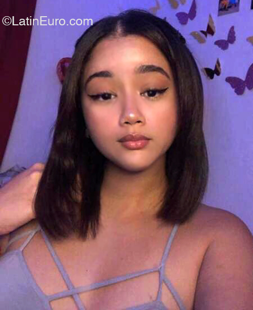 Date this pretty Dominican Republic girl Jess from Santo Domingo DO47096