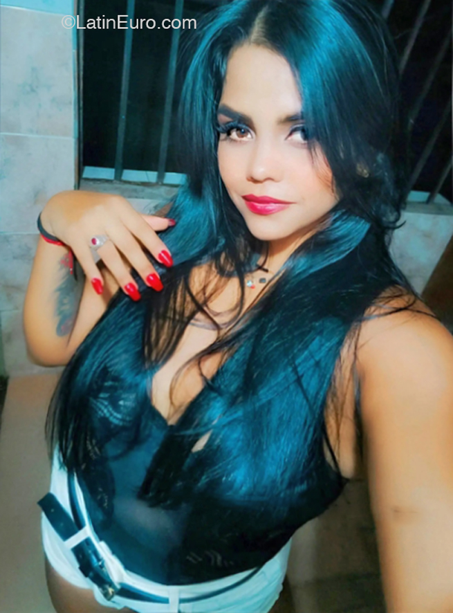 Date this pretty Venezuela girl Emperatriz from Caracas VE4566