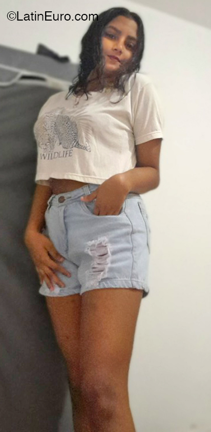 Date this funny Colombia girl Fernanda from Bogota CO32579