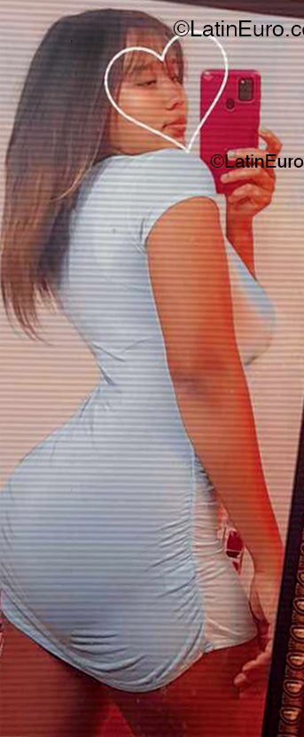 Date this attractive Dominican Republic girl Arianna from La Vega DO53851