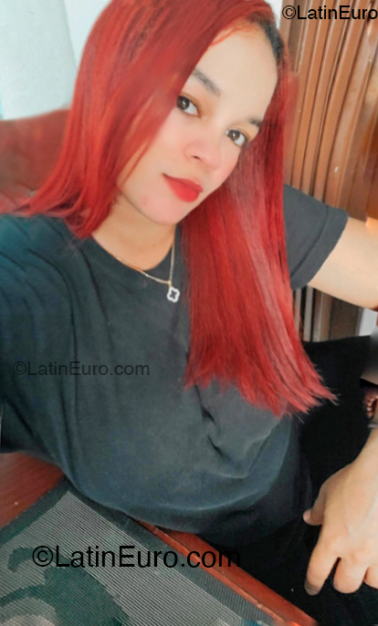 Date this attractive Dominican Republic girl Cartera from Santo Domingo DO53925