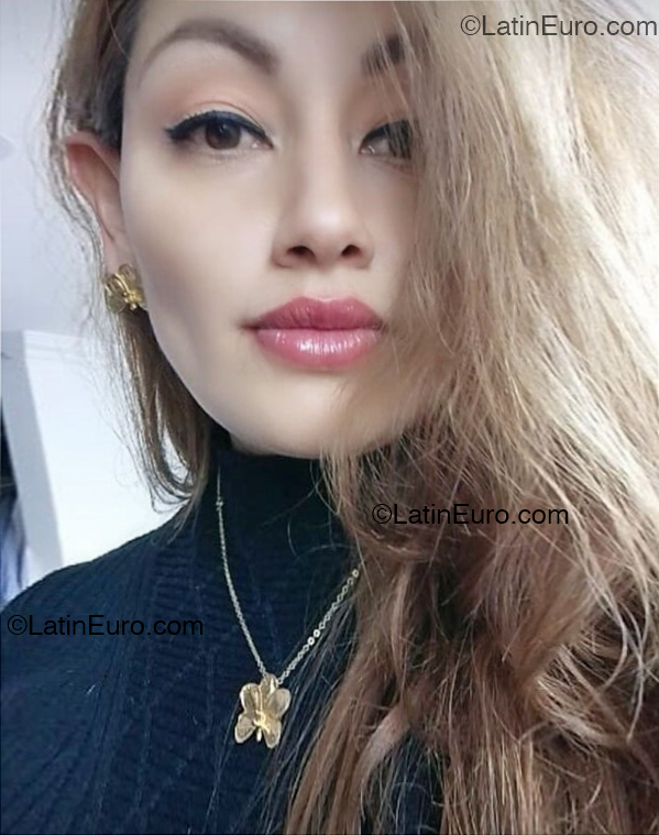 Date this funny Colombia girl Marilyn from Pasto CO33178