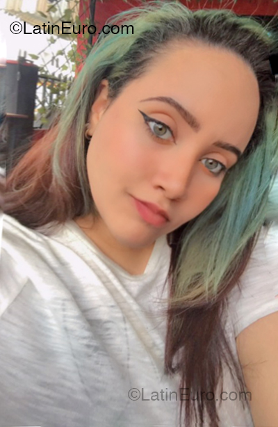 Date this stunning Dominican Republic girl Perla from Santo Domingo DO54101