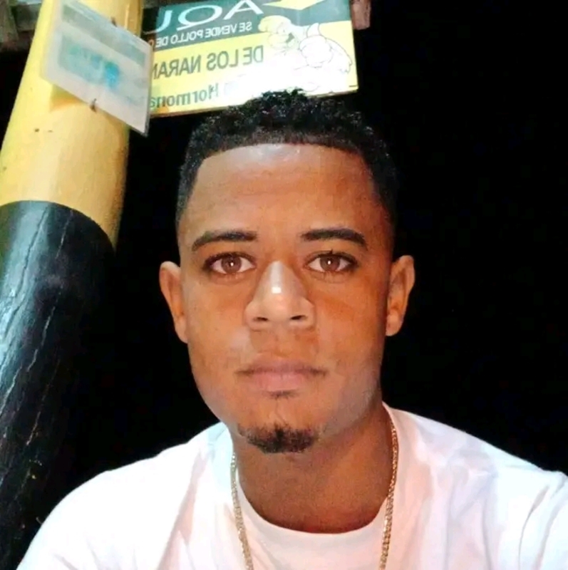 Date this georgeous Dominican Republic man Rony from Santiago DO54183