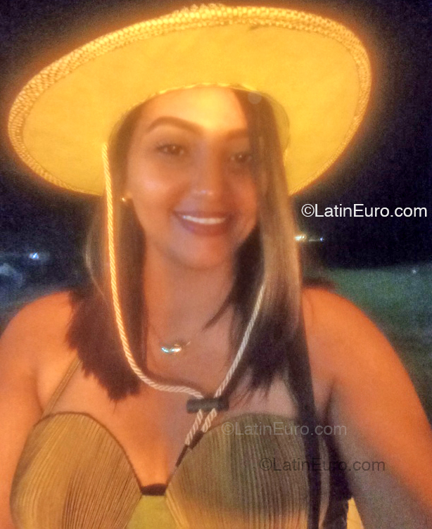 Date this funny Dominican Republic girl Emeli from Puerto Plata DO54515