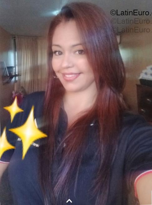 Date this voluptuous Venezuela girl Miam from Caracas VE5301