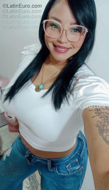 Date this exotic Colombia girl Nohemi from Cucuta CO33433