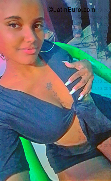 Date this cute Dominican Republic girl Rebeca from Santo Domingo DO55743