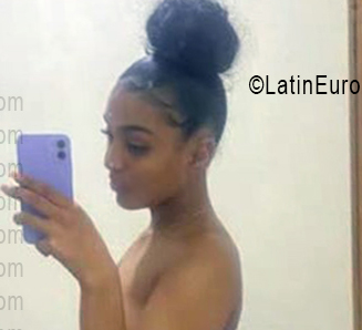 Date this georgeous Dominican Republic girl Lynn from Santo Domingo DO55853