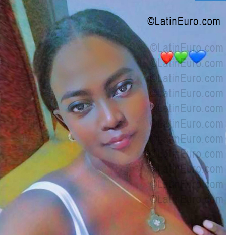 Date this beautiful Dominican Republic girl Selena from Santos Domingo DO55894