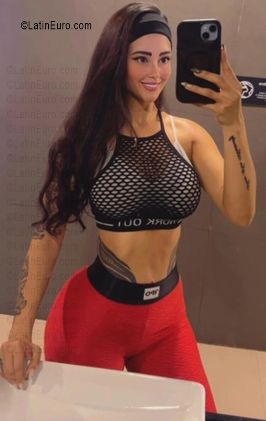 Date this gorgeous Colombia girl Pau from Cali CO33604