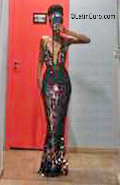 Date this nice looking Dominican Republic girl Lizzie from Santo Domingo DO55935