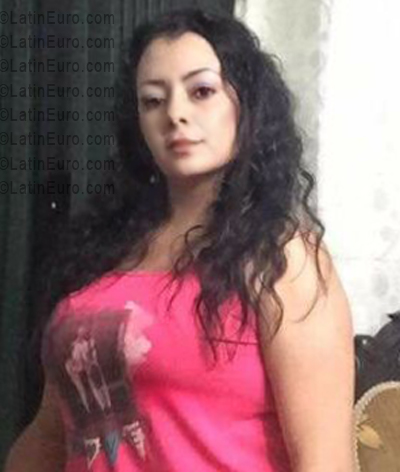 Date this exotic Colombia girl Andrea from Cali CO33630