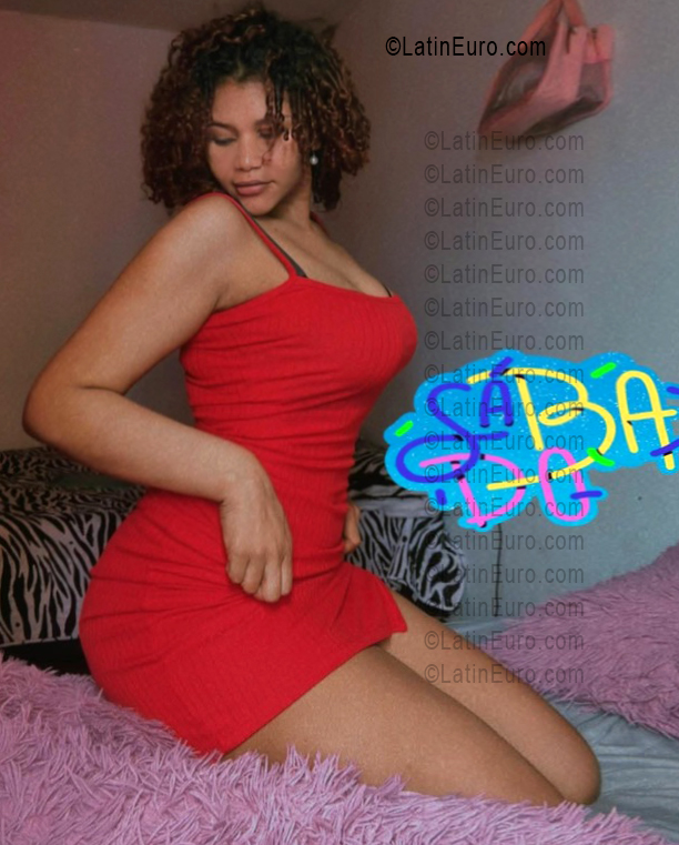 Date this foxy Colombia girl Angelica from Bogota CO33637