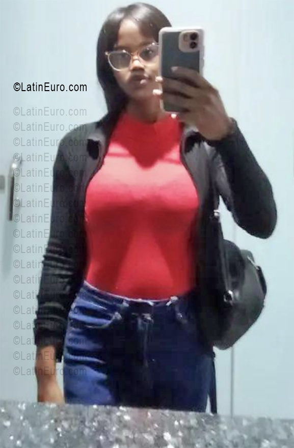 Date this tall Dominican Republic girl Neyi from Azua DO56104