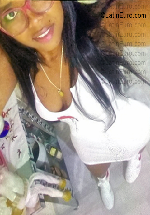 Date this tall Dominican Republic girl Naty from Santo Domingo DO56124