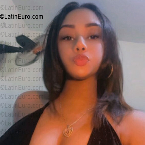 Date this hard body Dominican Republic girl Kpook from Santo Domingo DO56137