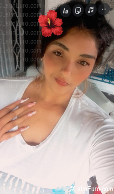 Date this stunning Colombia girl Kelly from Medellin CO33668