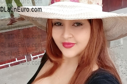 Date this tall Colombia girl Sol from Putumayo CO33669