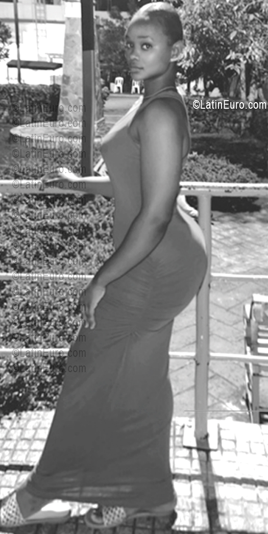 Date this georgeous Dominican Republic girl Magalis from Dajabon DO56251