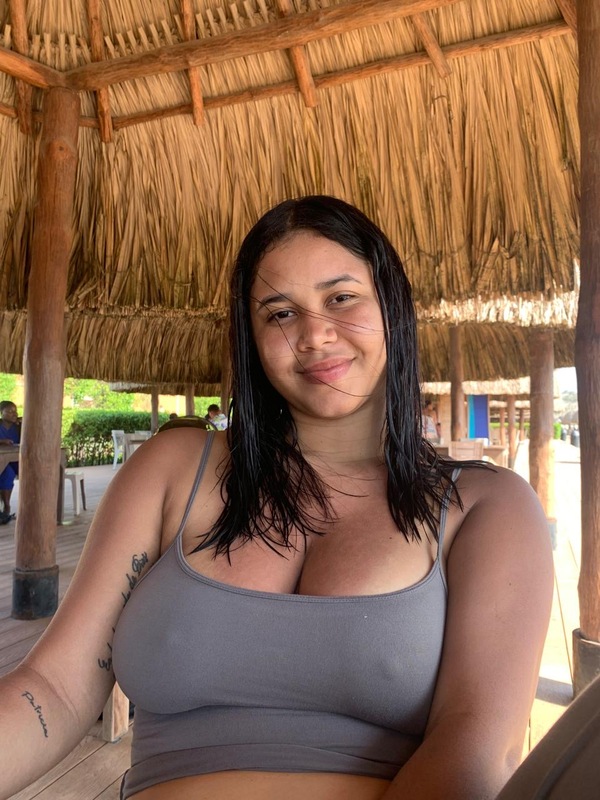 Date this voluptuous United States girl Lesa from Bogotá CO33692