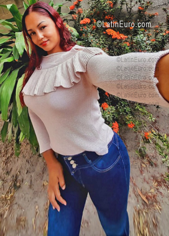 Date this georgeous Venezuela girl Isabel from Caracas VE5624