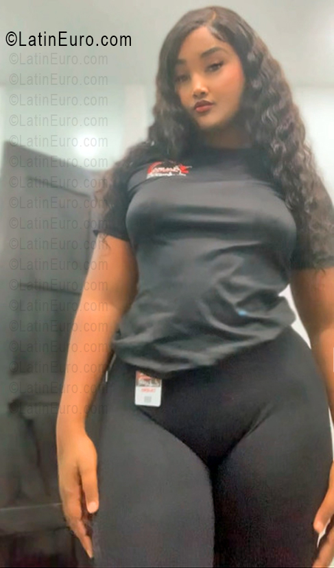 Date this beautiful Dominican Republic girl Kamil from Punta Cana DO56383