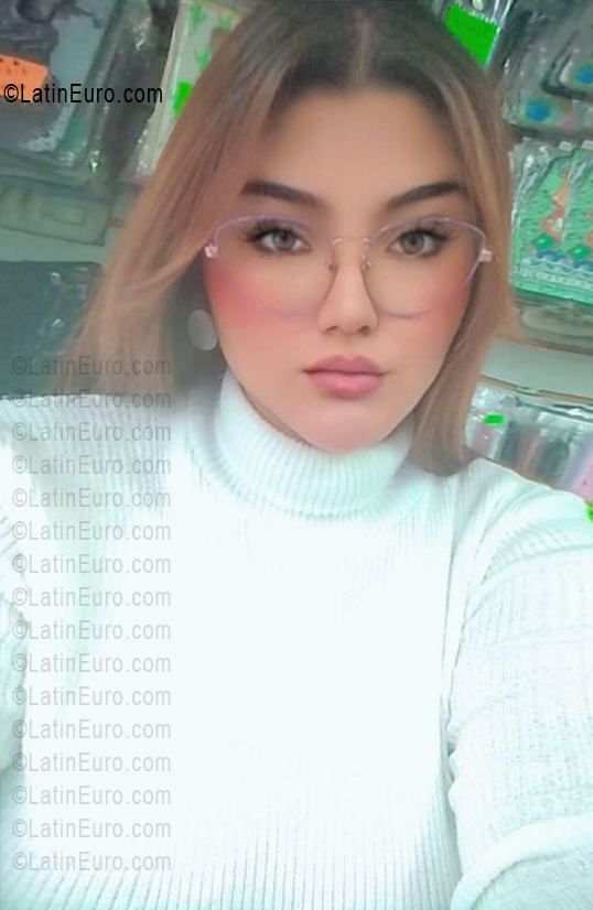 Date this sensual Ecuador girl Ximena from Ibarra CO33746