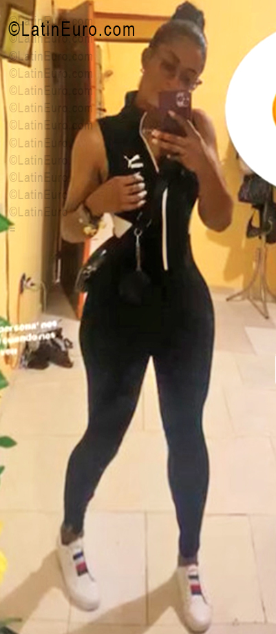 Date this pretty Dominican Republic girl Daniela from Barahona DO56595