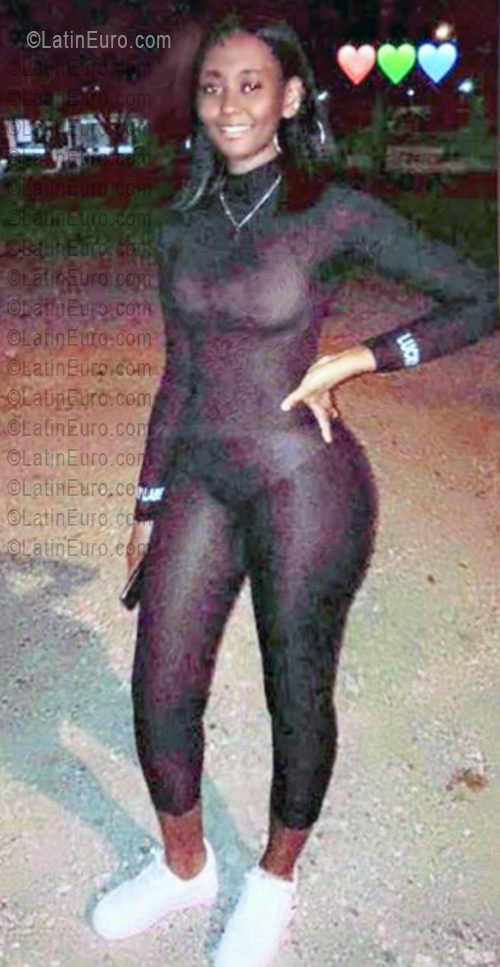 Date this good-looking Dominican Republic girl Yolanda from Santo Domingo DO56600