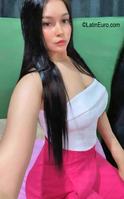 Date this young Dominican Republic girl MC from Santiago DO56698