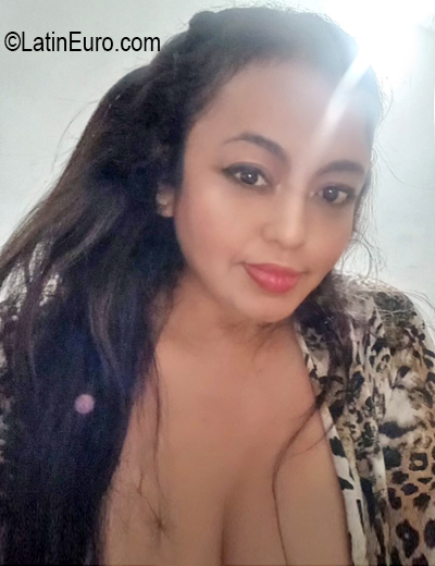 Date this good-looking Colombia girl PAOLA from Cúcuta CO33795