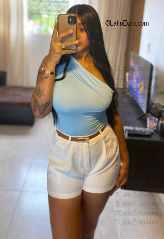 Date this nice looking Dominican Republic girl Rain from Santiago De Los Caballeros DO56765