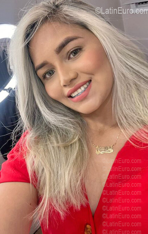 Date this lovely Brazil girl Nayara from Manaus BR12438