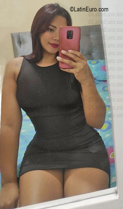 Date this cute Colombia girl Nathaly from Cali CO33831