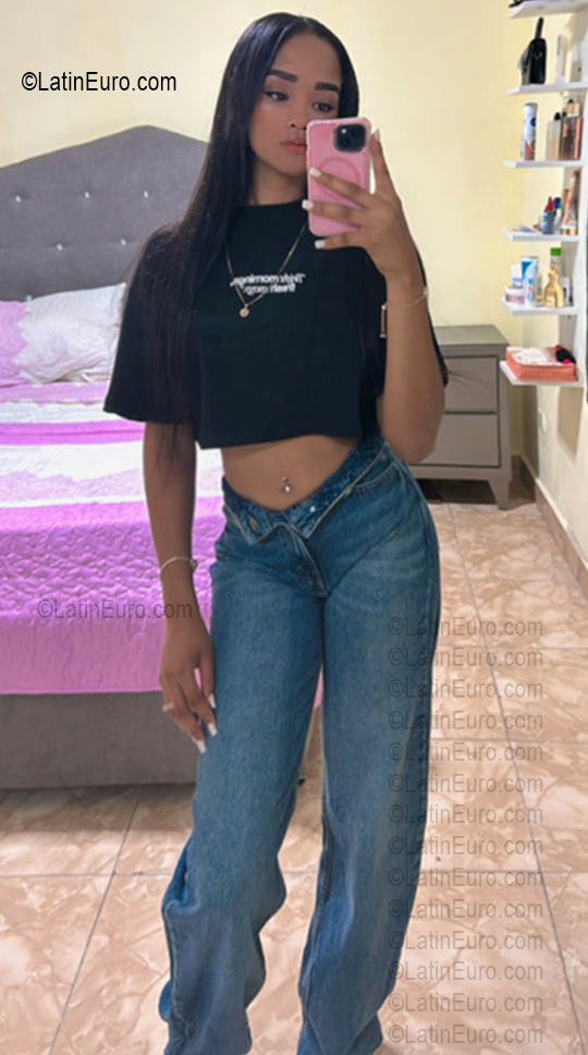 Date this lovely Dominican Republic girl Julia from Santo Domingo DO56978