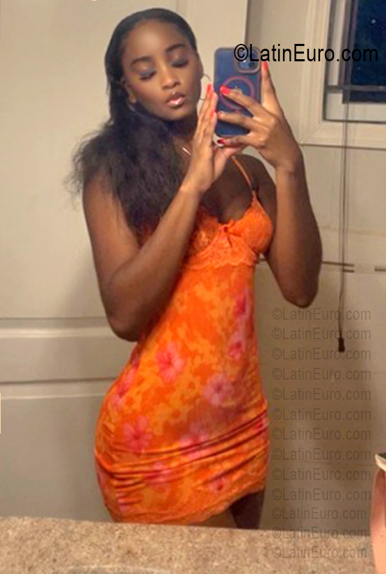 Date this beautiful Jamaica girl Sherika from Kingston JM2752