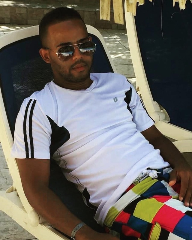 Date this young United States man Yefri from Corona Queen US25707