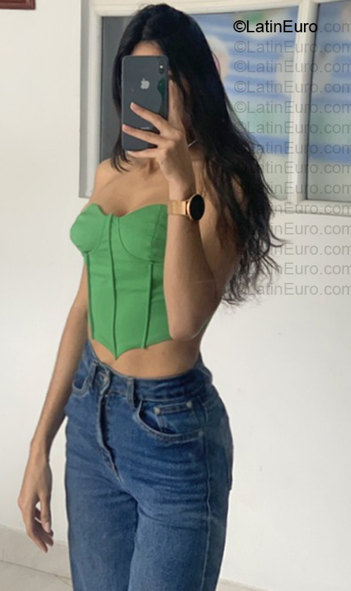 Date this hard body Colombia girl Angie from Ocana CO33866