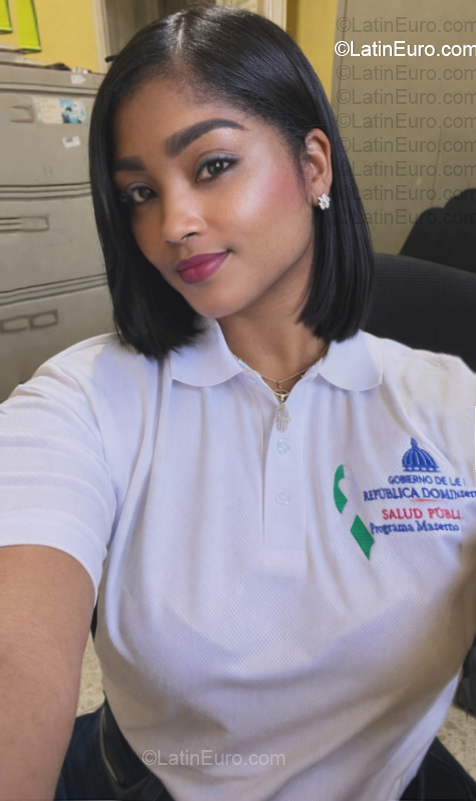 Date this funny Dominican Republic girl Yanet from Santo Domingo DO57084