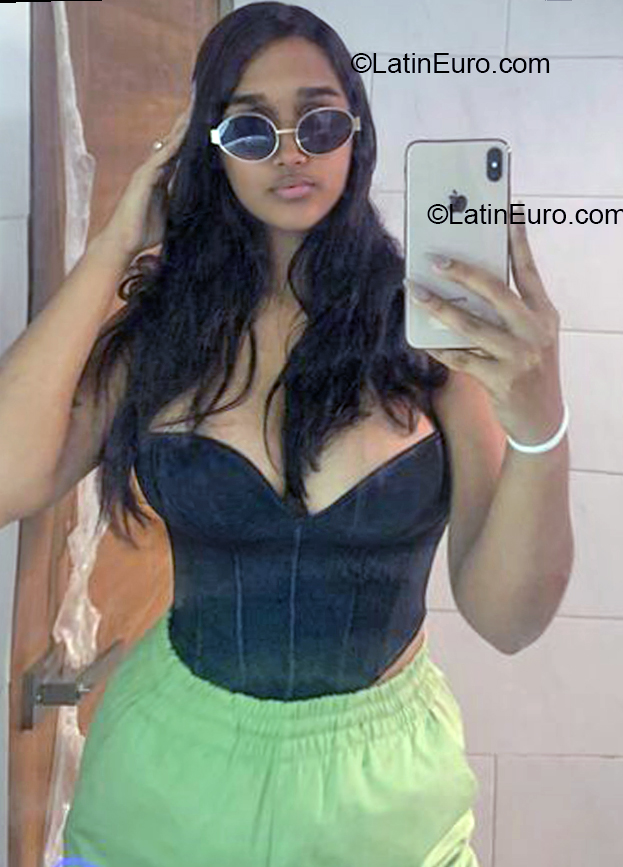 Date this pretty Dominican Republic girl Sofia Melany from Santo Domingo DO57211