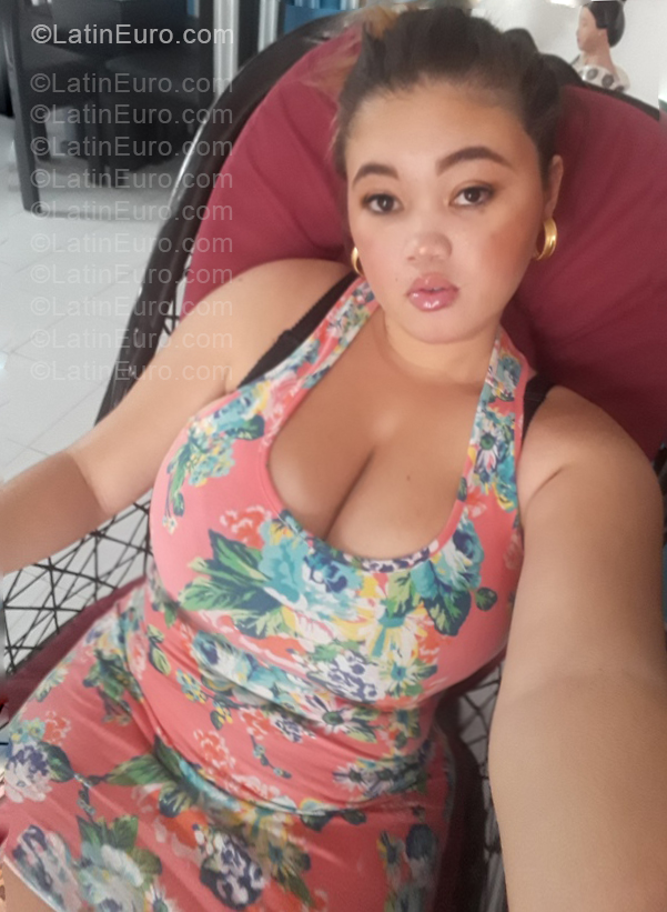 Date this hard body Dominican Republic girl Lorena from Santiago DO57219